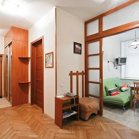 Appartamento Classic Two-bedroom On Karla Marksa 50