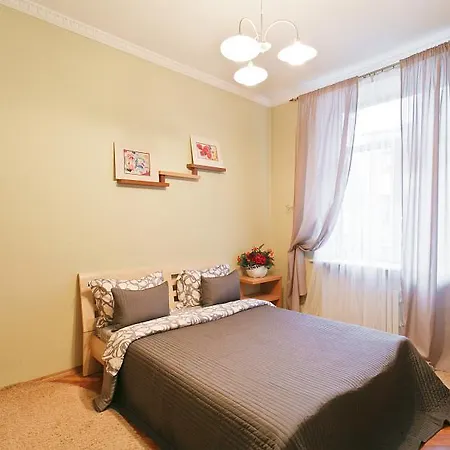 Appartamento Classic Two-bedroom On Karla Marksa 50