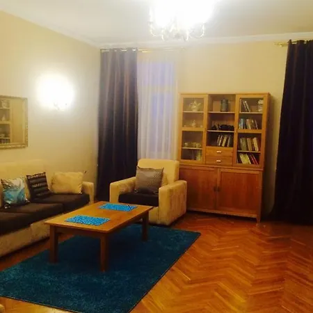 Appartamento Classic Two-bedroom On Karla Marksa 50 *