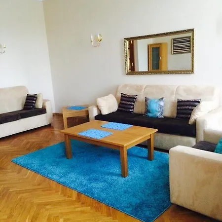 Classic Two-bedroom On Karla Marksa 50 Minsk